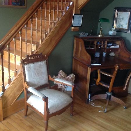 The Yellow House Bed & Breakfast Stanstead Plain Buitenkant foto