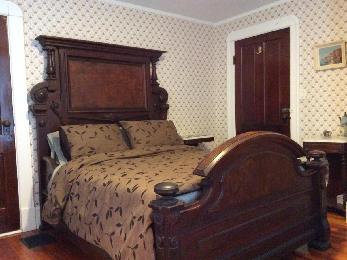 The Yellow House Bed & Breakfast Stanstead Plain Buitenkant foto